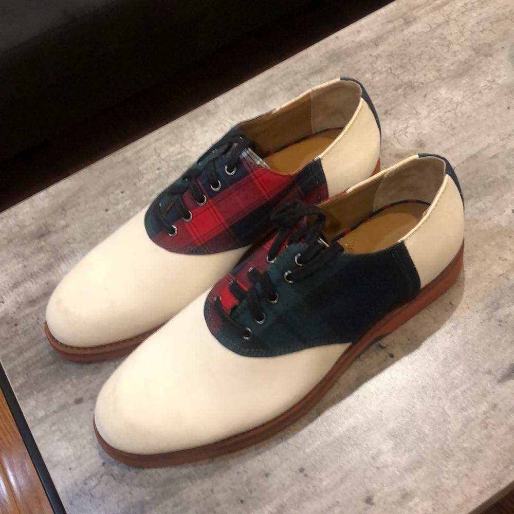 Men’s dress shoes